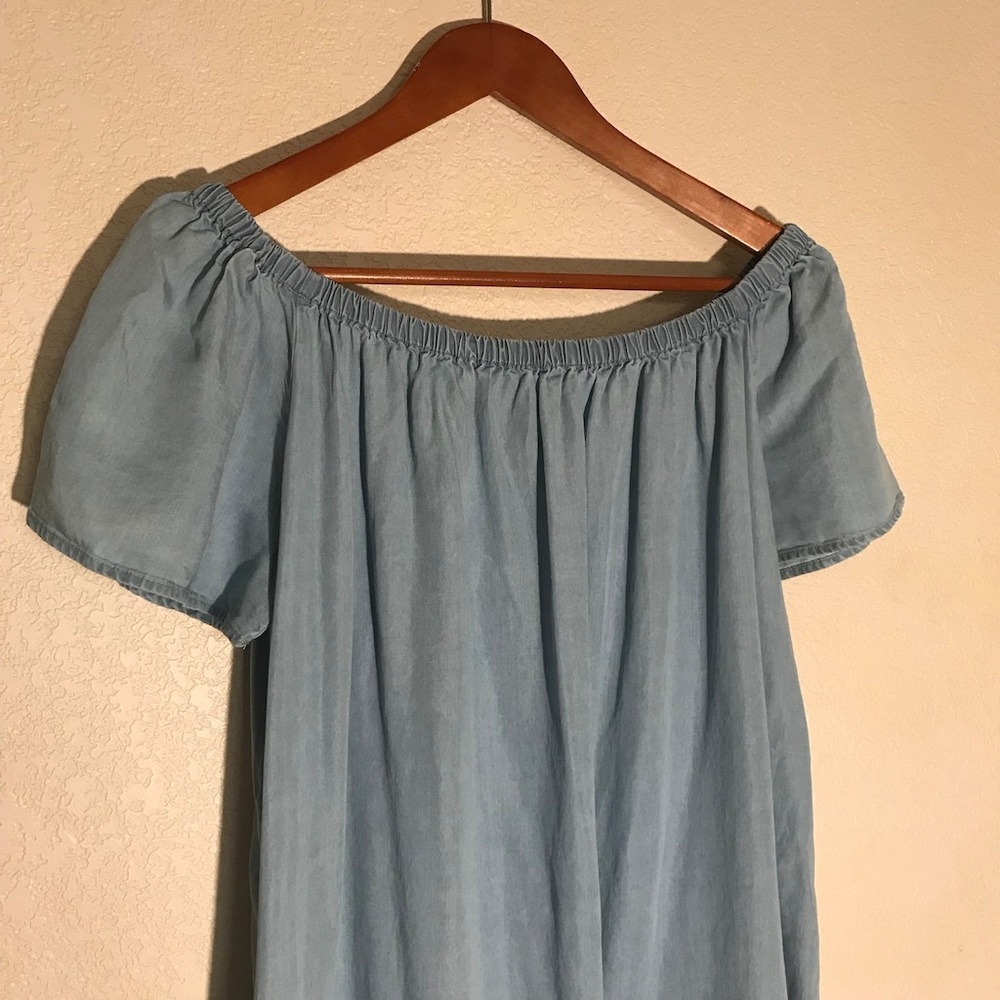 Chelsea & Theodore Chambray Off-Shoulder Dress - L - Picture 3 of 6